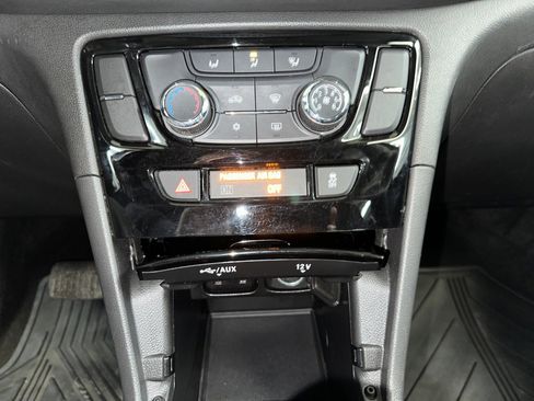 Certified 2022 Buick Encore Preferred w/ Safety Package image 13