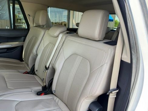 Used 2024 Ford Expedition Max Limited RWD image 9