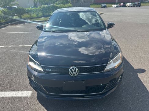 Used 2012 Volkswagen Jetta GLI Autobahn FWD image 2