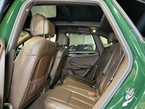 Used 2018 Porsche Macan image 18