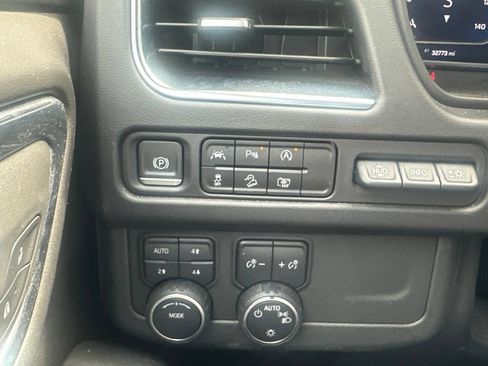 Used 2023 Chevrolet Tahoe High Country AWD/4WD image 25