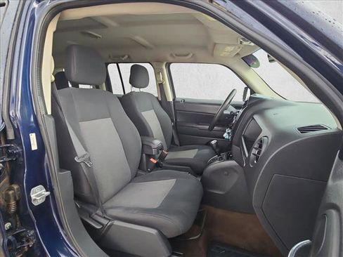 Used 2014 Jeep Patriot Sport w/ Power Value Group image 18