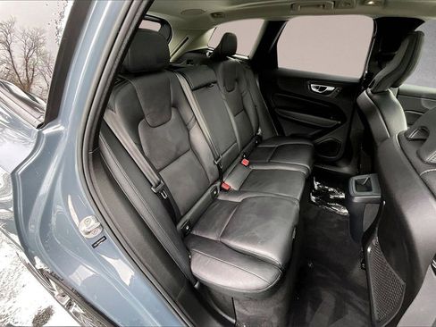 Used 2023 Volvo XC60 B5 Plus w/ Protection Package Premier image 24