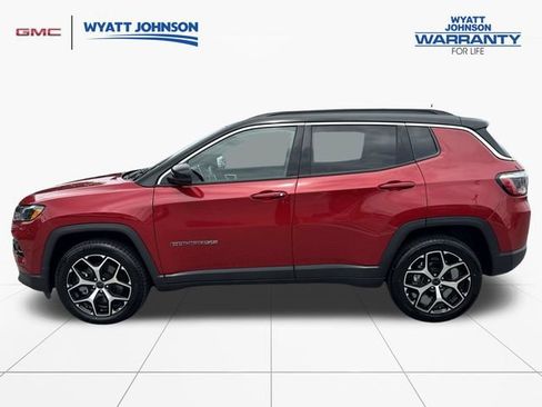Used 2025 Jeep Compass Limited AWD/4WD image 2
