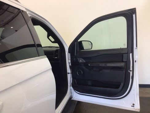Used 2018 Ford Expedition Max XL RWD image 9