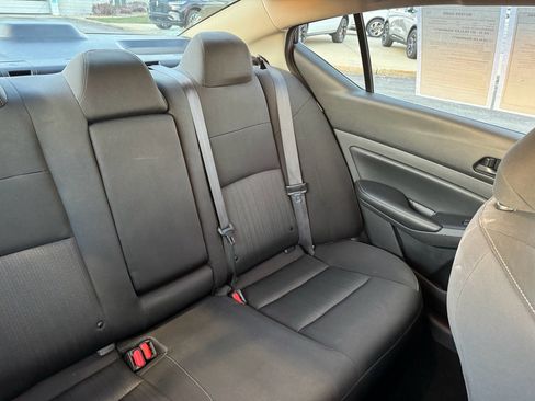 Used 2024 Nissan Altima 2.5 SV image 14