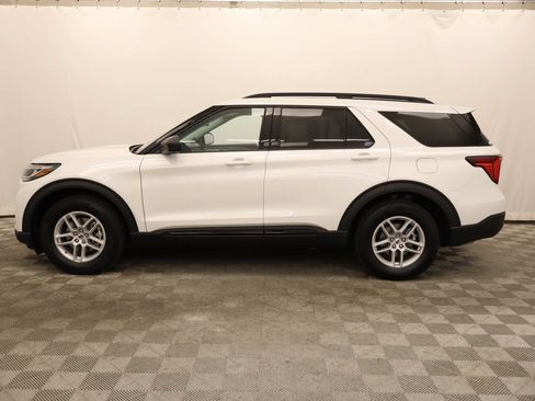 New 2026 Ford Explorer Active w/ Active Comfort Package RWD image 2