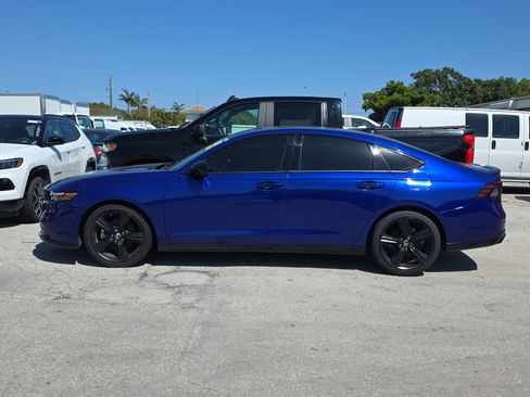 Used 2023 Honda Accord Sport image 2