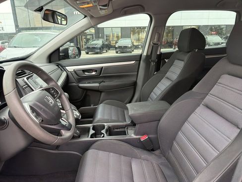 Used 2018 Honda CR-V LX image 2