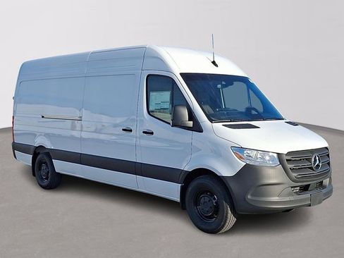 Used 2026 Mercedes-Benz Sprinter 2500 image 3