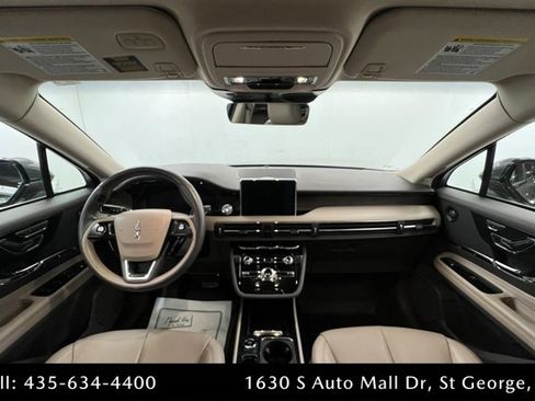 Used 2021 Lincoln Corsair Reserve w/ Equipment Group 201A image 9