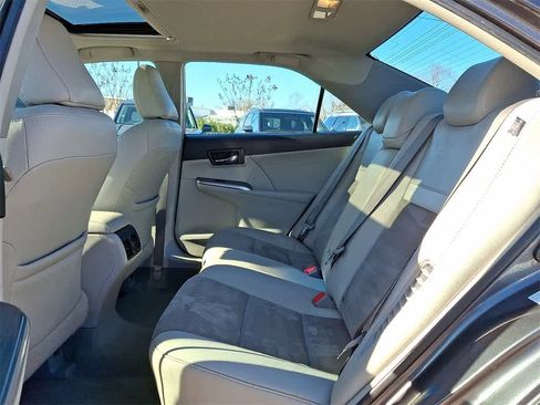 Used 2014 Toyota Camry XLE image 10