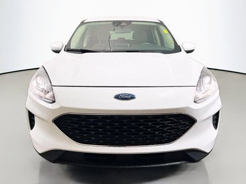 Used 2020 Ford Escape SE FWD image 2