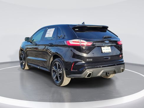 Certified 2024 Ford Edge ST w/ Equipment Group 401A image 4