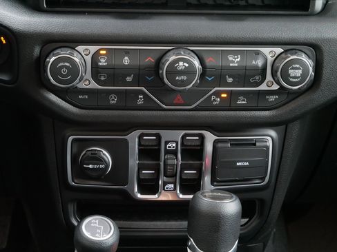 New 2026 Jeep Gladiator Sport image 8