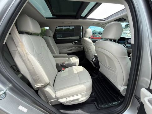 Used 2023 Kia Sorento SX Prestige AWD/4WD image 10