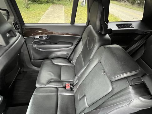 Used 2017 Volvo XC90 T6 Momentum w/ Vision Package image 35