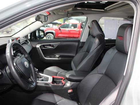 Used 2020 Toyota RAV4 TRD Off-Road w/ TRD Off-Road Weather Package AWD/4WD image 10