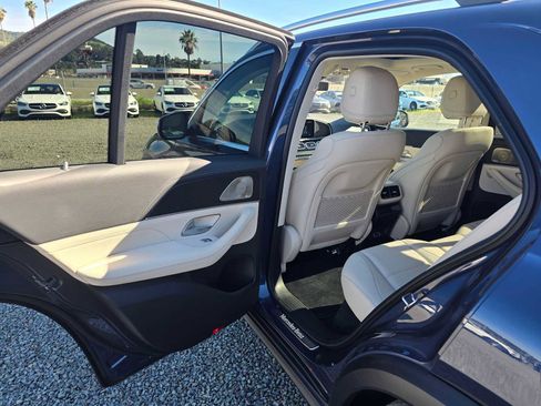 Used 2024 Mercedes-Benz GLE 450e 4MATIC image 17