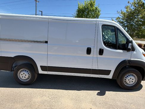 New 2026 RAM ProMaster 2500 w/ Convenience Group image 7