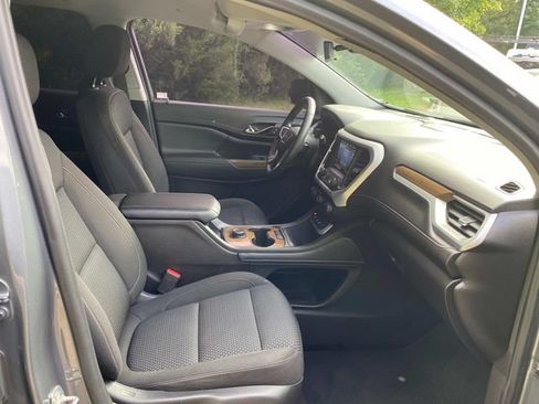 Used 2022 GMC Acadia SLE FWD image 36