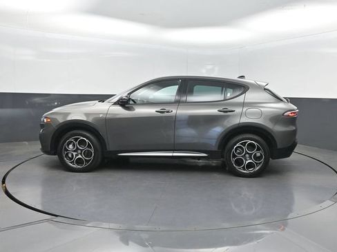 Used 2024 Alfa Romeo Tonale Ti AWD/4WD image 3