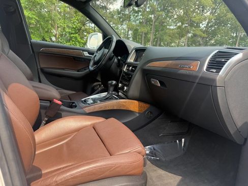 Used 2013 Audi Q5 3.0T Premium Plus w/ Audi MMI Navigation Plus Pkg AWD/4WD image 28