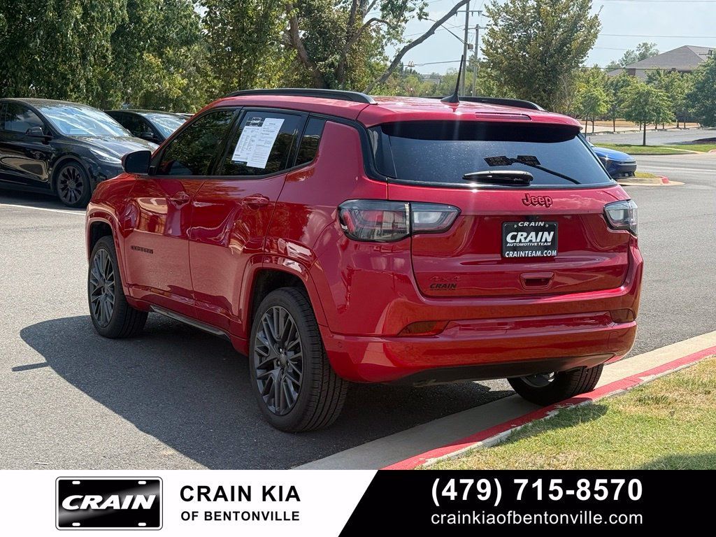 Used 2024 Jeep Compass Limited AWD/4WD image 5