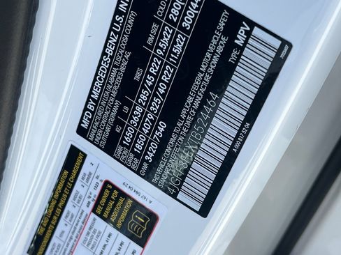 Used 2026 Mercedes-Benz GLS 580 4MATIC image 30