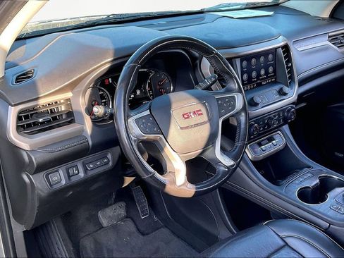 Used 2021 GMC Acadia Denali w/ Denali Technology Package image 19