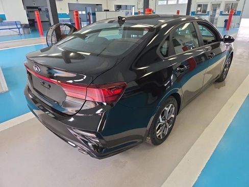 Used 2021 Kia Forte LXS FWD image 7