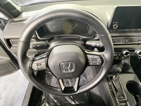 Used 2023 Honda Civic Sport image 11