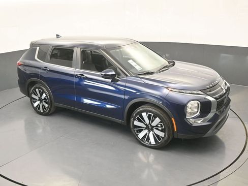 New 2026 Mitsubishi Outlander SE image 64