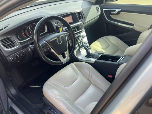 Used 2018 Volvo S60 T5 Dynamic w/ Vision Package FWD image 20