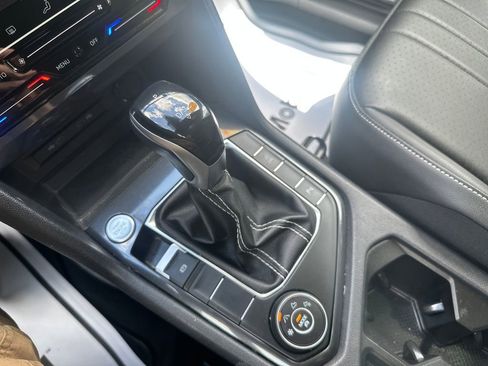 Used 2023 Volkswagen Tiguan SE R-Line AWD/4WD image 22