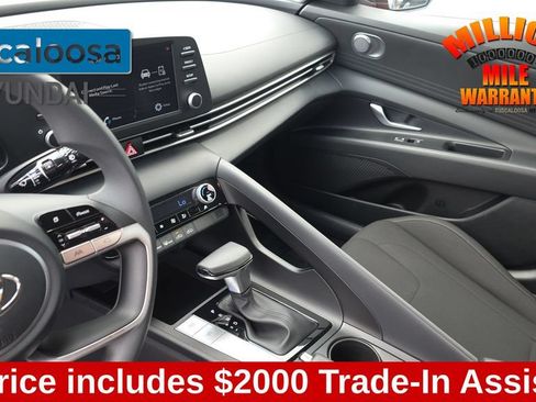 Used 2023 Hyundai Elantra SEL FWD image 22