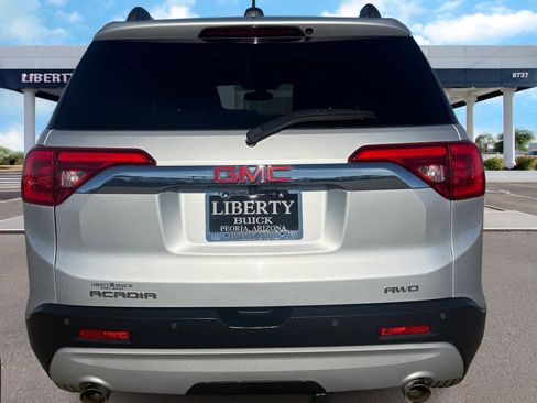 Used 2018 GMC Acadia SLT image 4