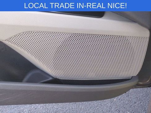 Used 2019 Toyota Camry L image 23