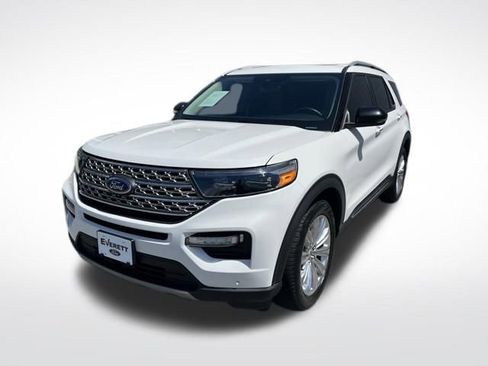 Certified 2022 Ford Explorer Limited w/ Equipment Group 301A RWD image 3