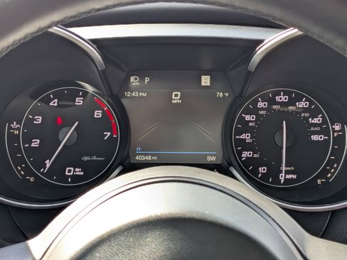 Used 2022 Alfa Romeo Giulia Veloce image 27