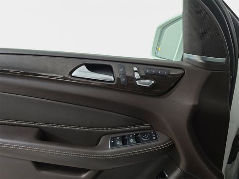 Used 2018 Mercedes-Benz GLE 350 4MATIC image 31