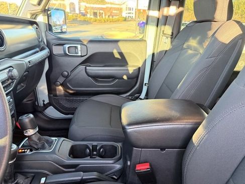 Used 2023 Jeep Wrangler Sport image 23