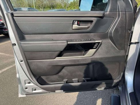 Used 2023 Toyota Tundra Limited image 18