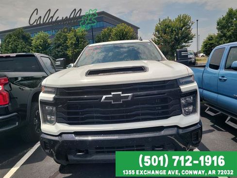 Used 2025 Chevrolet Silverado 2500 Custom w/ Custom Value Package AWD/4WD image 2