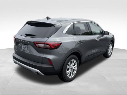Used 2024 Ford Escape Active w/ Cold Weather Package FWD image 5