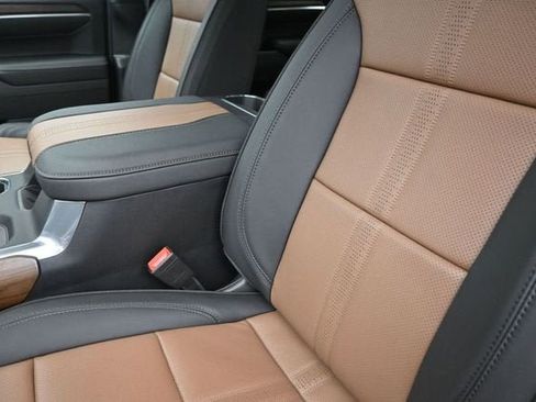 New 2026 Chevrolet Silverado 1500 High Country AWD/4WD image 17