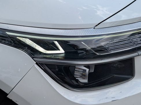 Certified 2021 Kia Seltos EX image 96