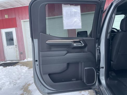 Used 2024 Chevrolet Silverado 1500 LT image 18