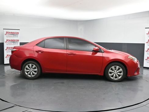 Used 2016 Toyota Corolla LE FWD image 9