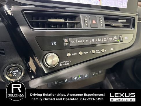 Certified 2025 Lexus ES 300h Ultra Luxury image 11